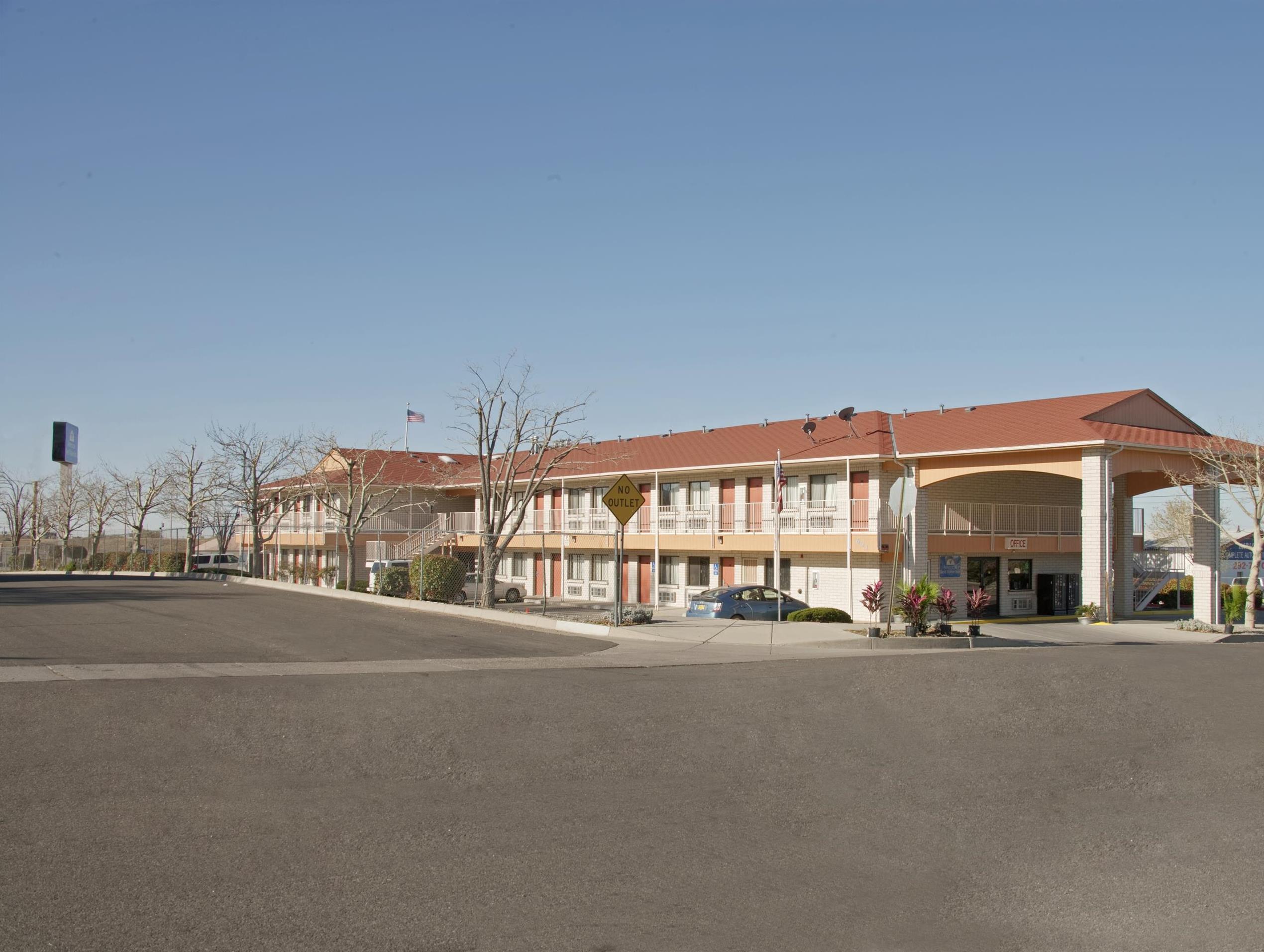 Travelodge By Wyndham Albuquerque East Exterior photo
