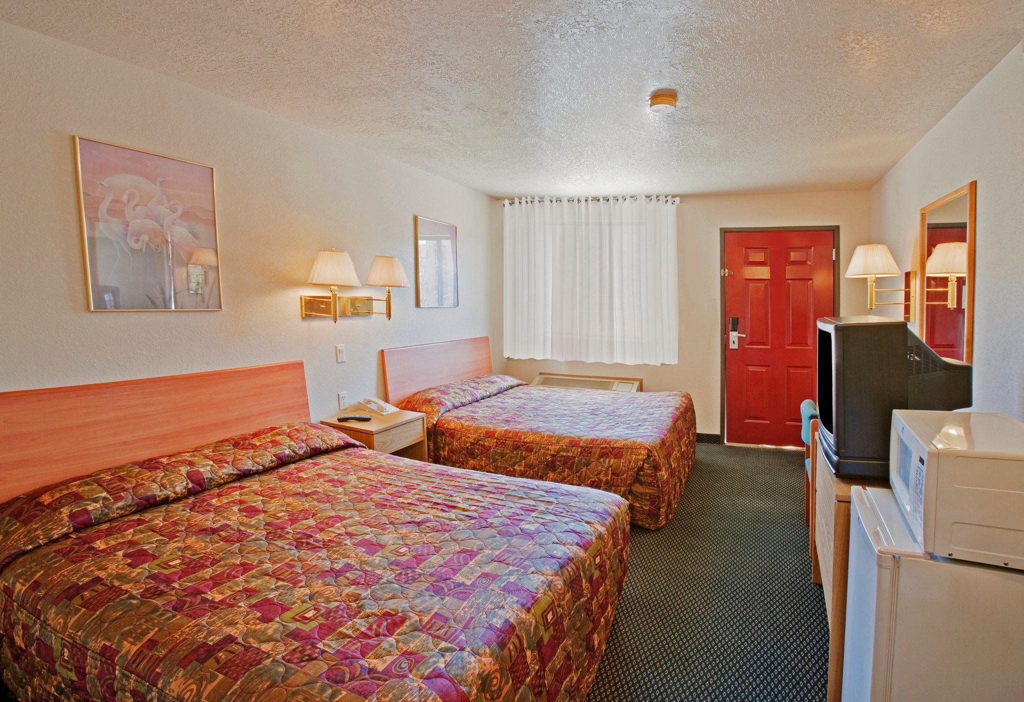 Travelodge By Wyndham Albuquerque East Exterior photo