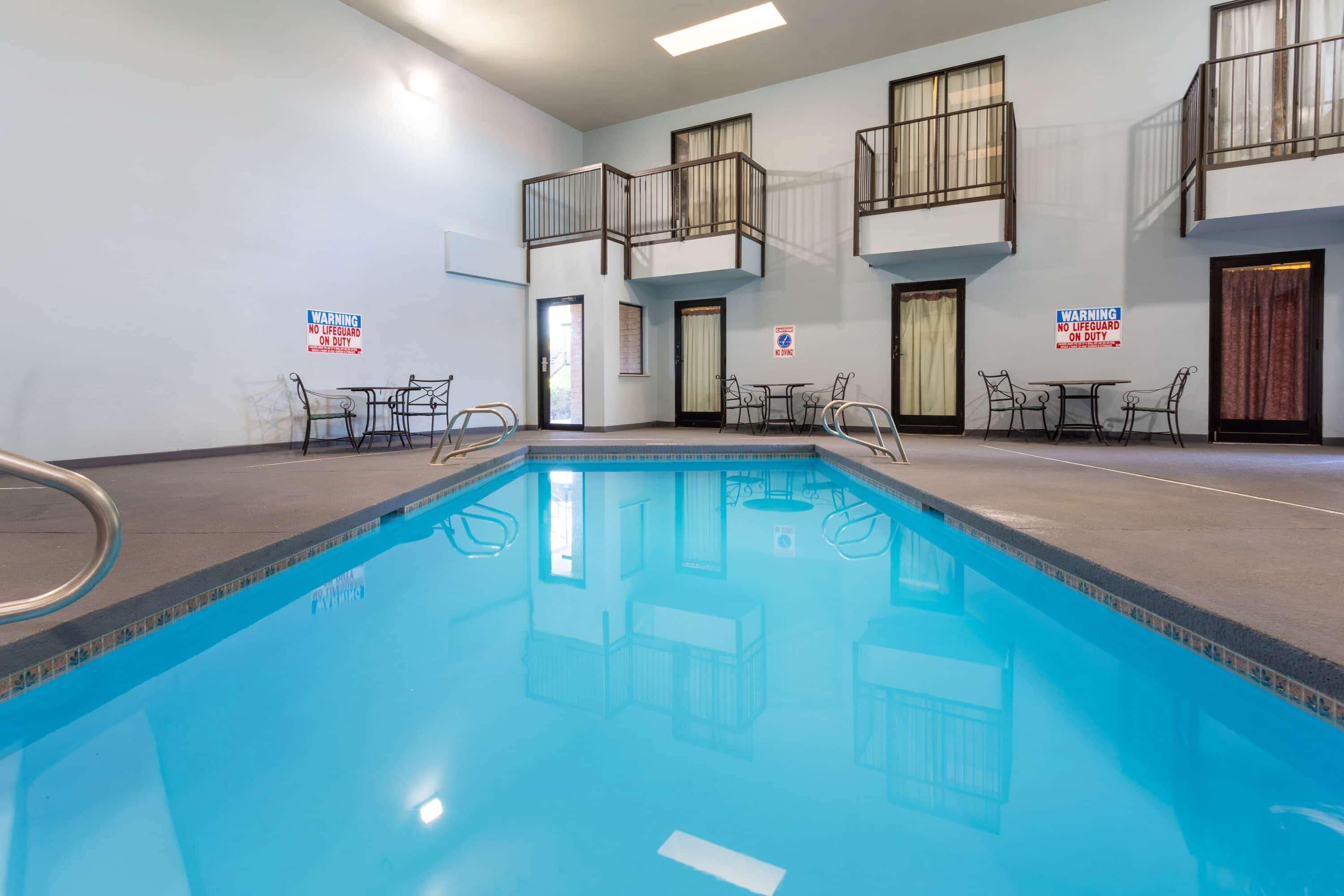 Travelodge By Wyndham Albuquerque East Exterior photo